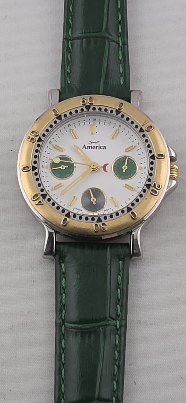 Gorgeous Ladies Green Sport America Chronograph Multifunction Inscription Runs
